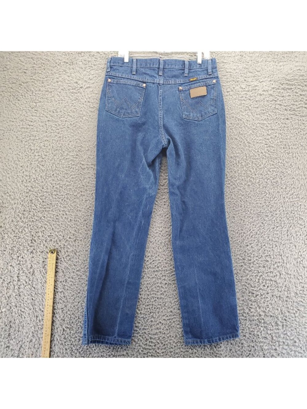 Wrangler Jeans Mens 35x32 Blue Classic Fit Denim 100% Cotton *Read*